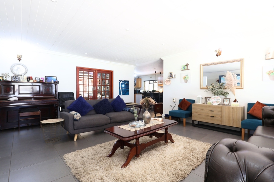 To Let 3 Bedroom Property for Rent in Wellington North Western Cape